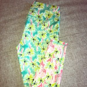 Crown & Ivy Palm Tree Leggings